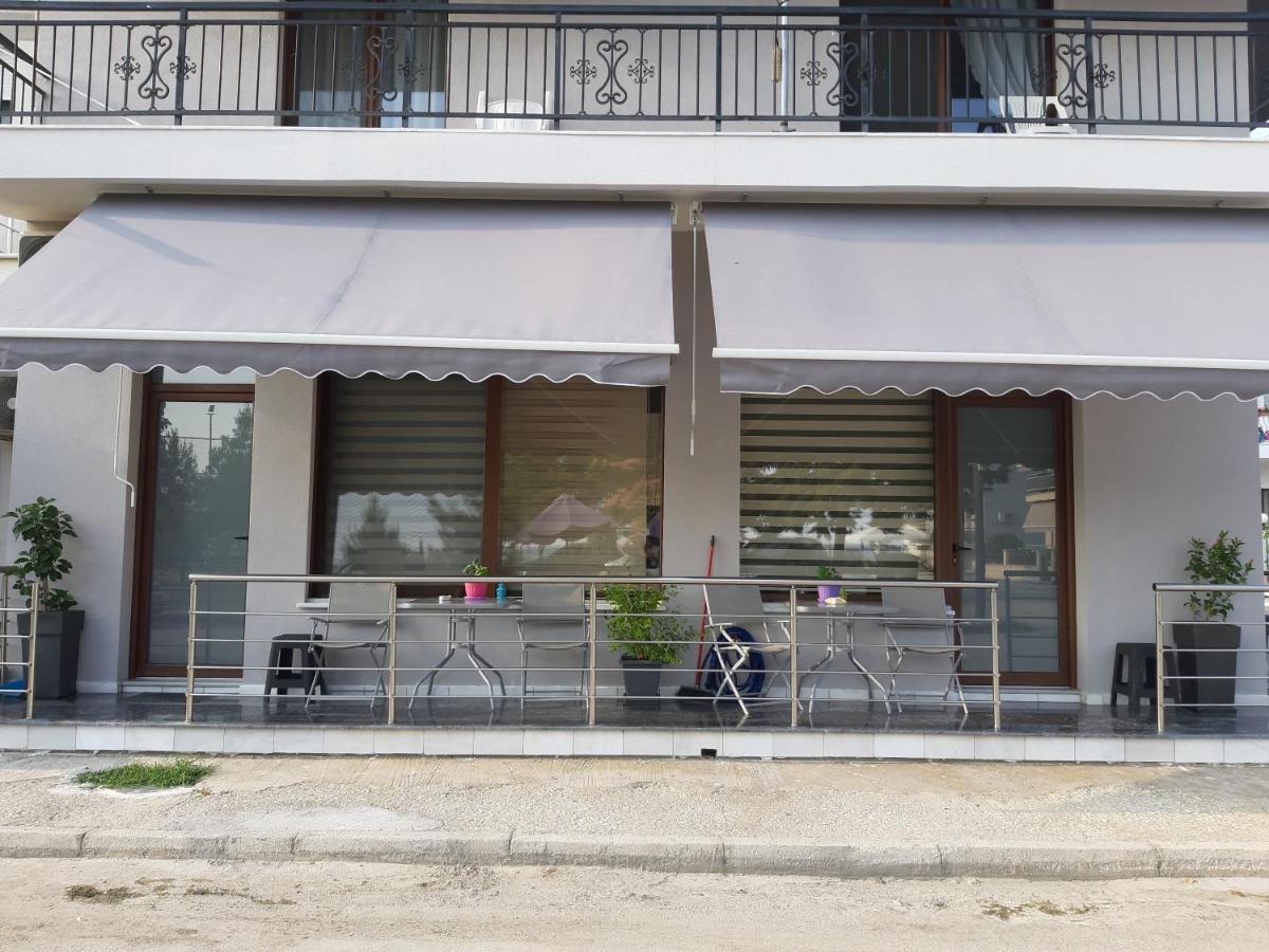 Soula'S Sunshine Apartments Nea Karvali Esterno foto